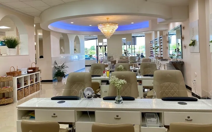 Four Seasons Nails Salon Chesterfield MO — Nail salon in Chesterfield